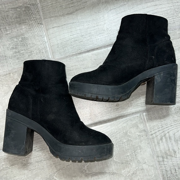 Forever21 black booties size 8 - Picture 2 of 4